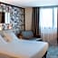 Brit Hotel Nantes La Beaujoire - L'Amandine