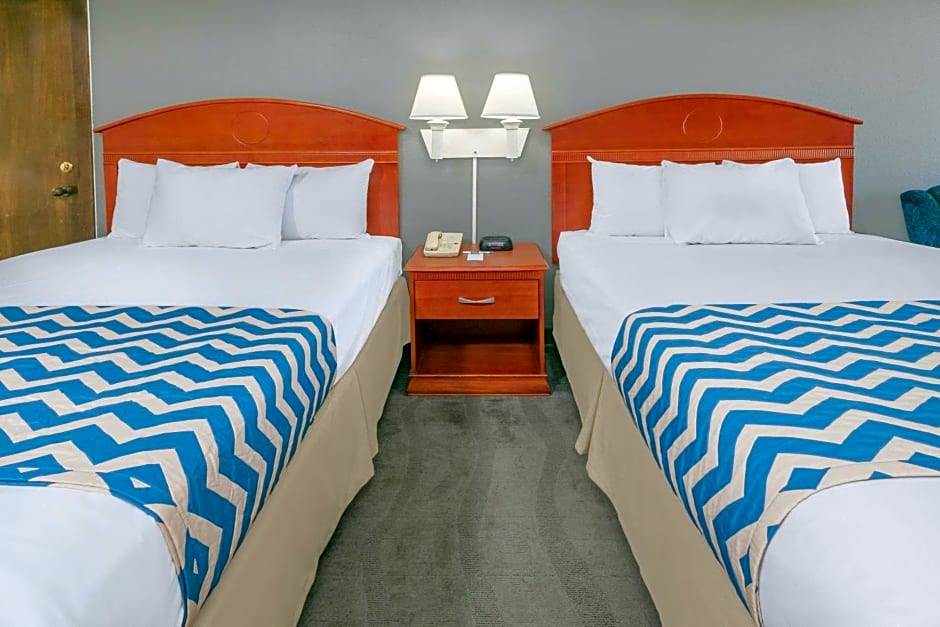 Travelodge Inn & Suites by Wyndham Norman