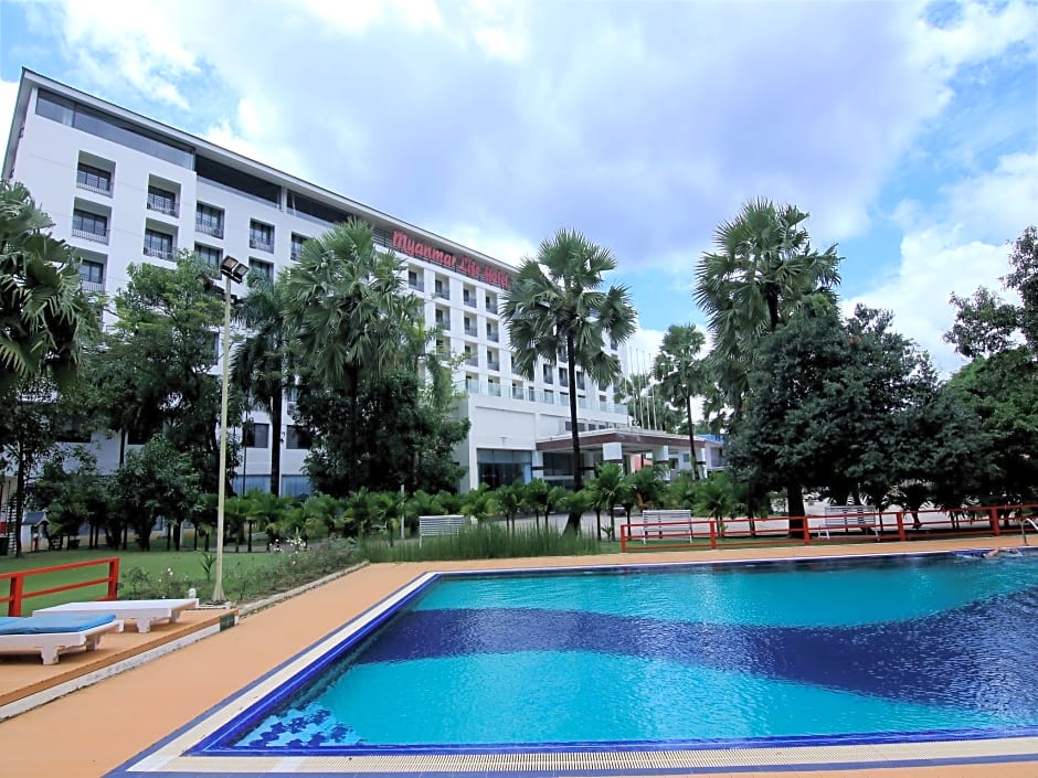 Myanmar Life Hotel