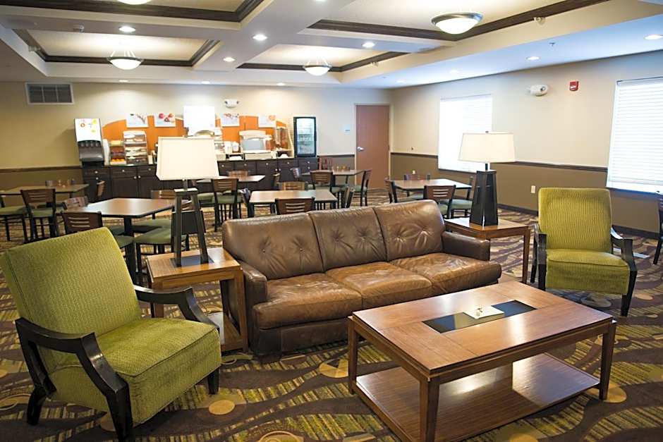 Holiday Inn Express & Suites Northwood By IHG