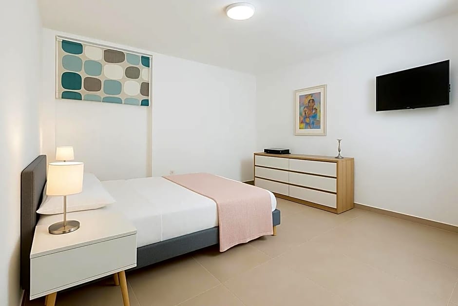 Gioia 13 Rooms & Apartments