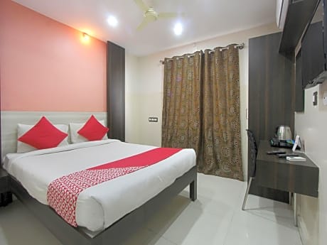 OYO 14520 Habitat Hotel & Suites