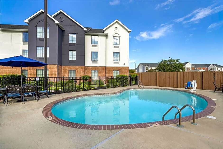 Best Western Plus Executive Hotel And Suites