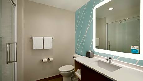 2 Queen Beds Standard Comm Accessible