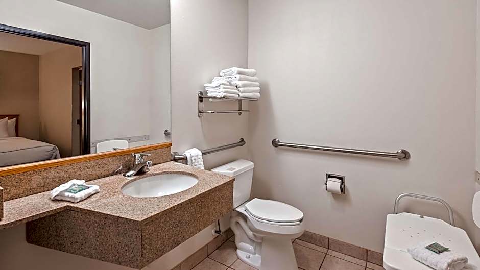 Best Western Golden Spike Inn & Suites