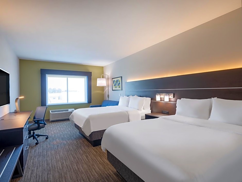 Holiday Inn Express & Suites Watertown By IHG