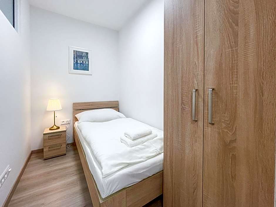 Metropolitan Star Apart Hotel