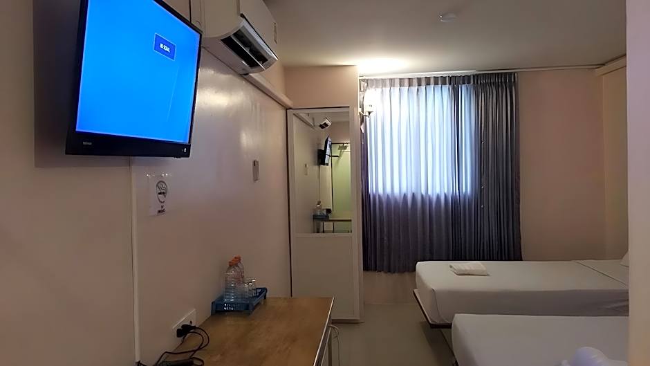 BIRD ROOM HOTEL - PRATUNAM