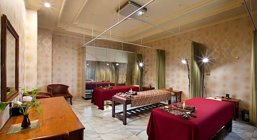 Grand Istana Rama Hotel