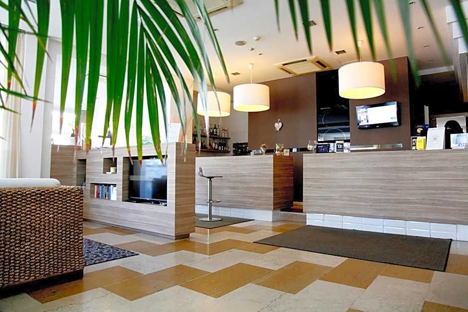 Hotel Majorca sul Mare in centro a Riccione con Area Fitness
