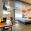 Leonardo Hotel Almere City Center