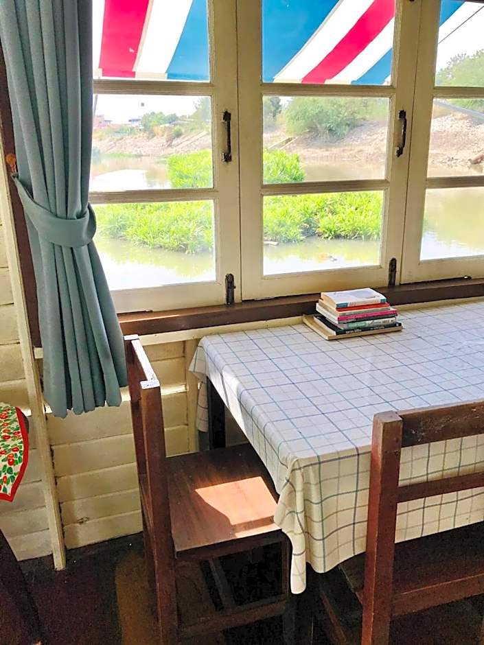 อยู่แพ PaeStay อุทัยธานี