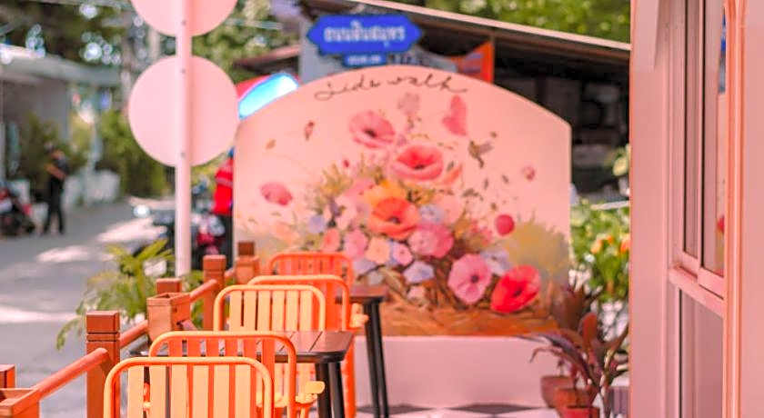 Sidewalk Boutique Hotel