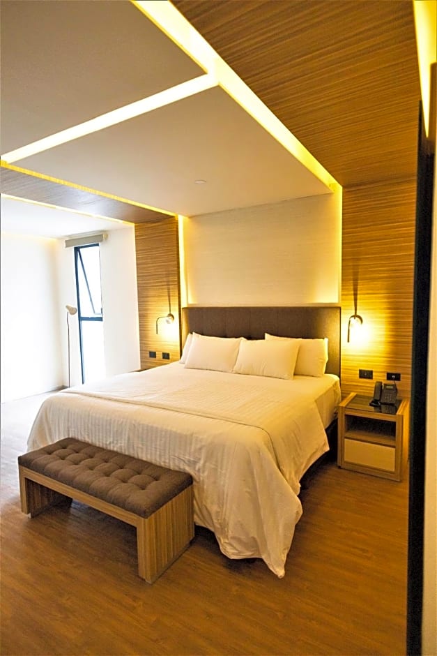 Hotel Plaza by Kavia