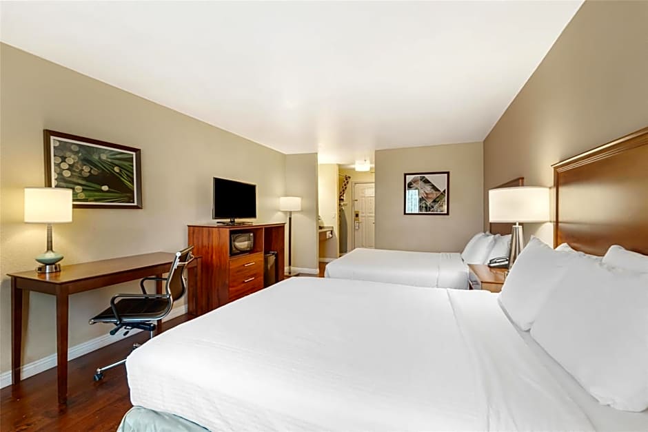 Best Western Plus John Jay Inn & Suites