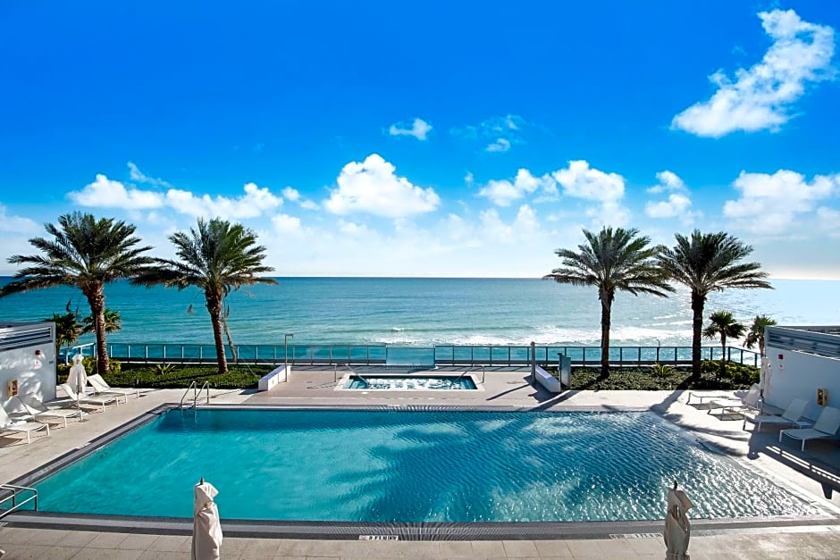Churchill Suites Monte Carlo Miami Beach