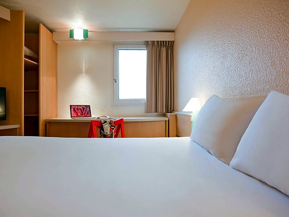 Ibis Provins