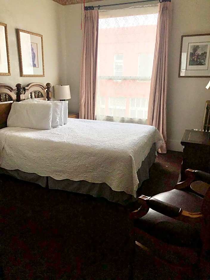 Historic Palace Hotel