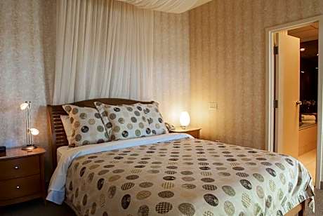 Queen Panoramic Suite