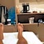 Holiday Hotel
