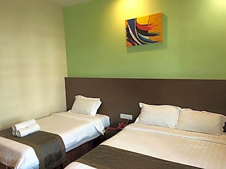 Deluxe Family Room