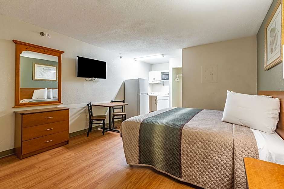 HomeTowne Studios Atlanta NE - Norcross South