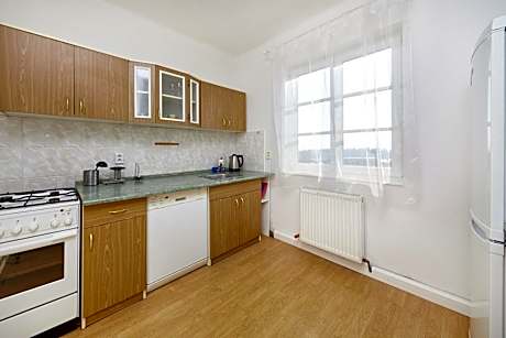 Single Room with Shared Bathroom