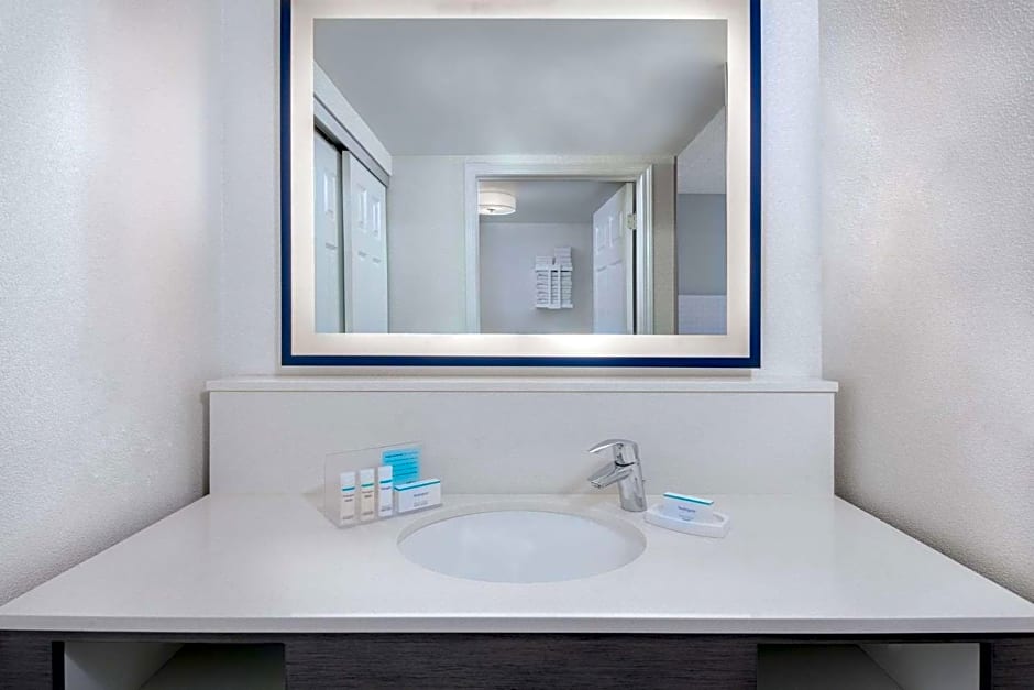Hampton Inn By Hilton & Suites Kansas City-Country Club Plaza
