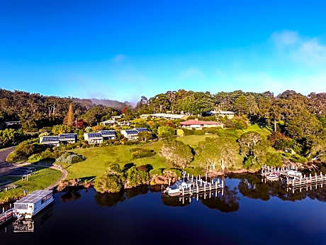 Gipsy Point Lakeside