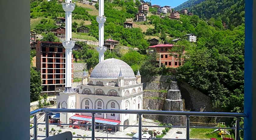 MAVİ KÖŞK UZUNGÖL