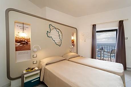 Family Room with Sea View