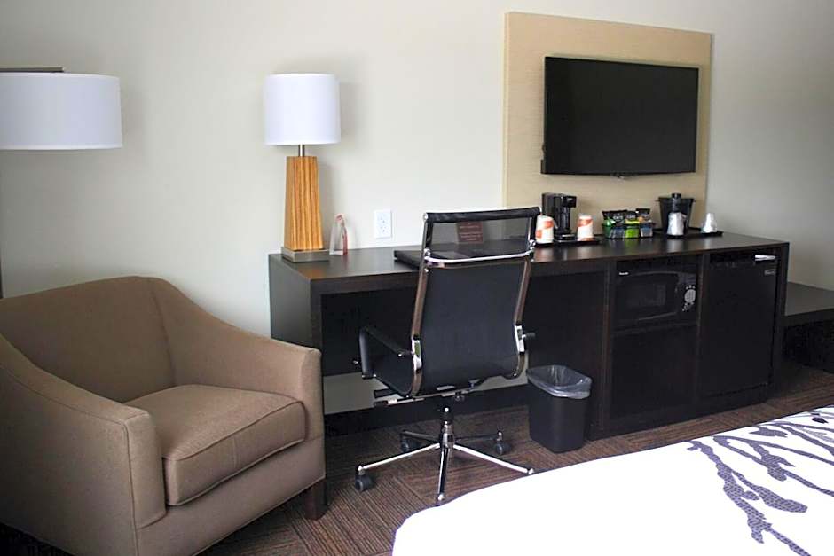 Photo 1 of 5 of 1 King Bed