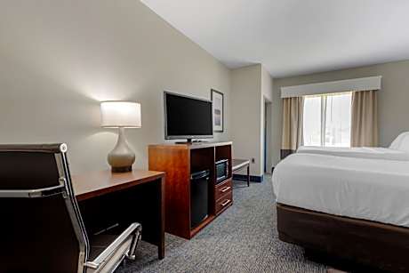 Queen Suite with Two Queen Beds - Non-Smoking