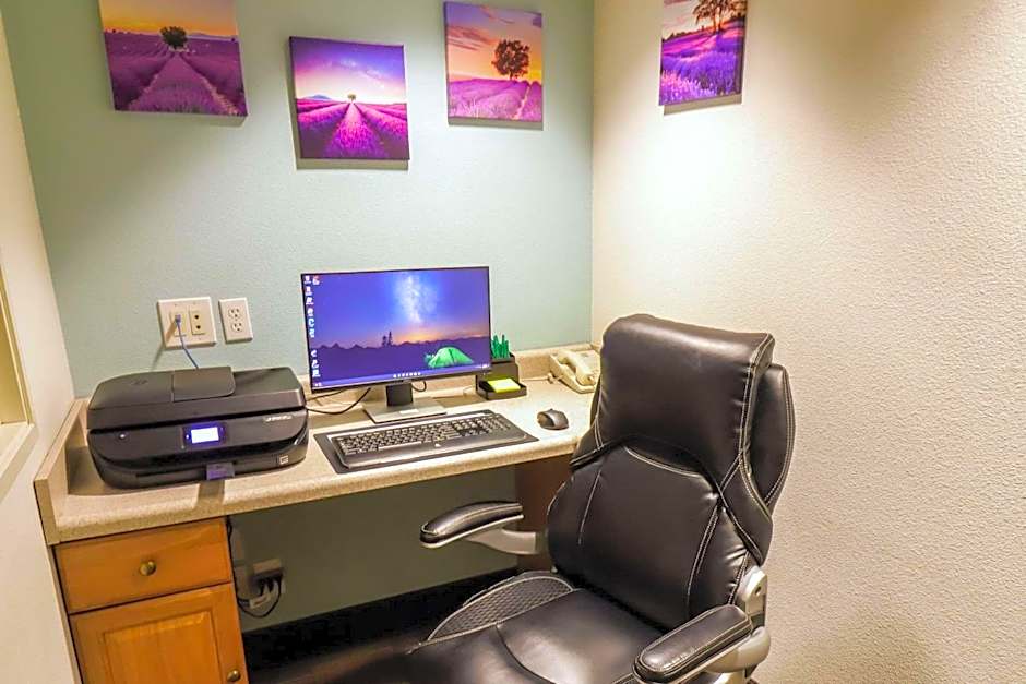 Quality Inn & Suites Sequim at Olympic National Park
