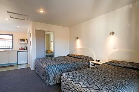 Triple Room with Queen and Single Beds