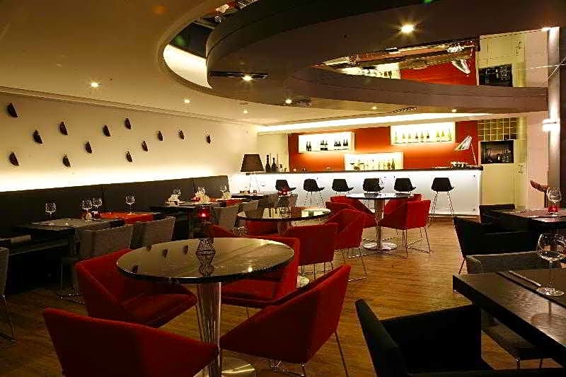 Samm Hotel Spa & Bistro