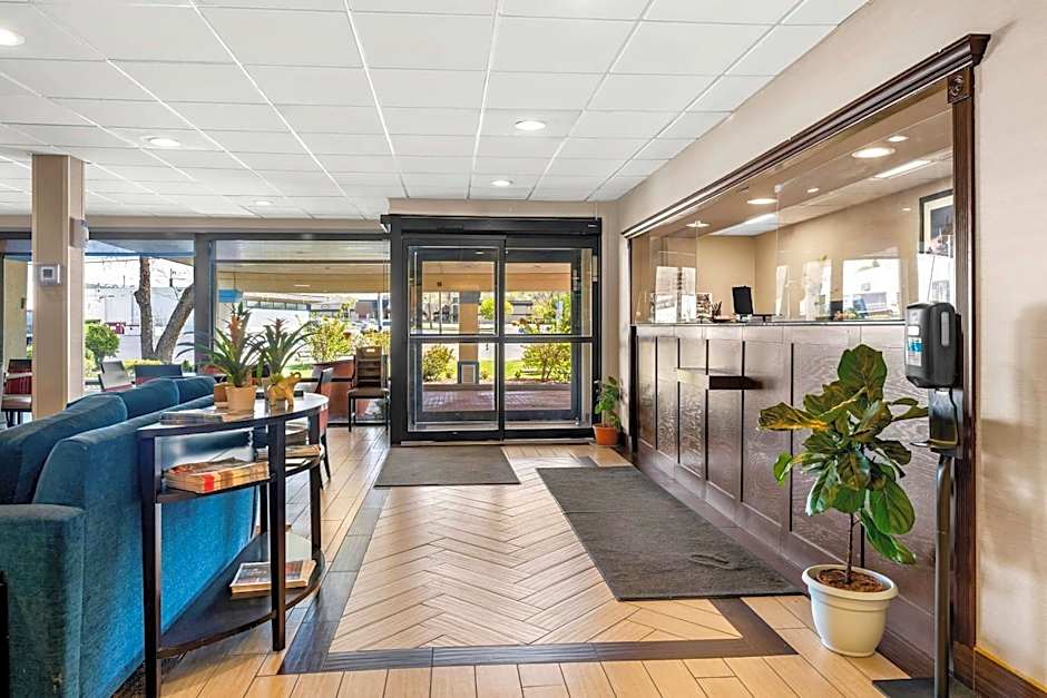 SureStay Plus by Best Western Reading North