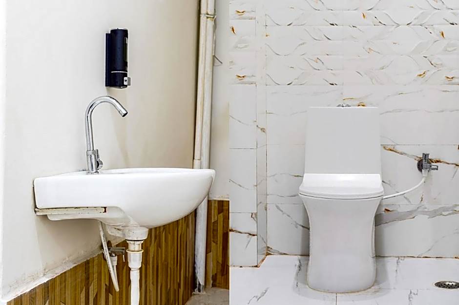 Goroomgo Ganges Place Varanasi Near Assi Ghat