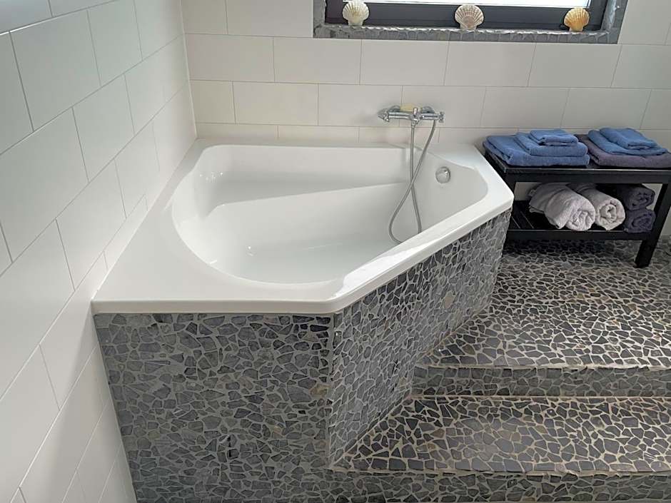 Amster Houseboat Bed without Breakfast