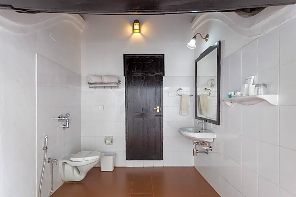 The Windsor Castle and Lake Village Ayurvedic Resort