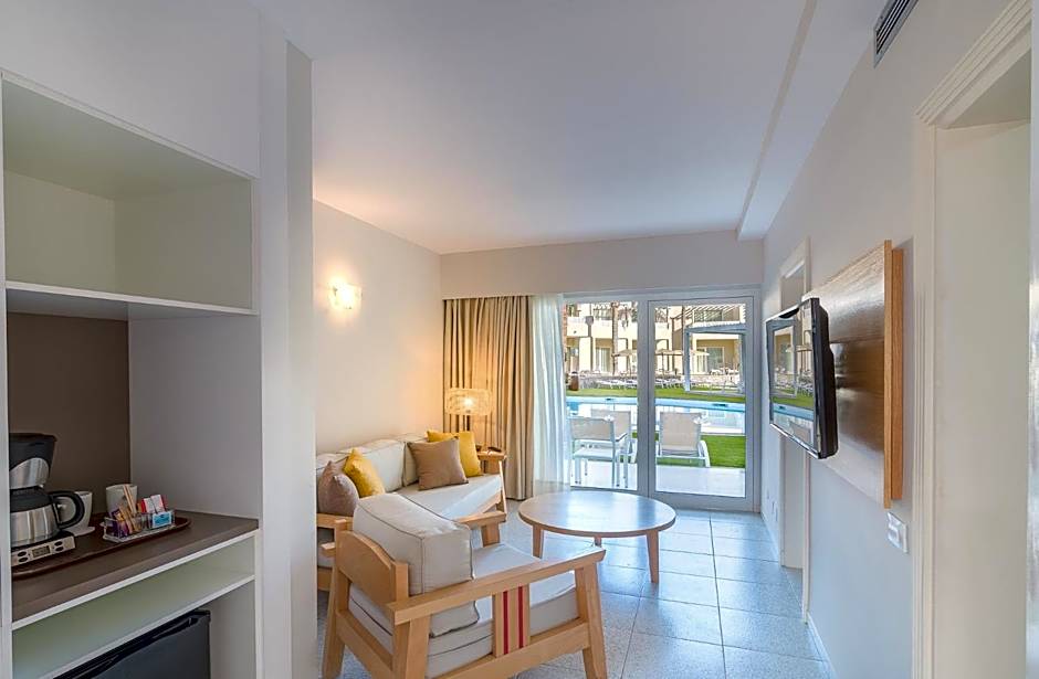 Hotel LIVVO Koala Garden