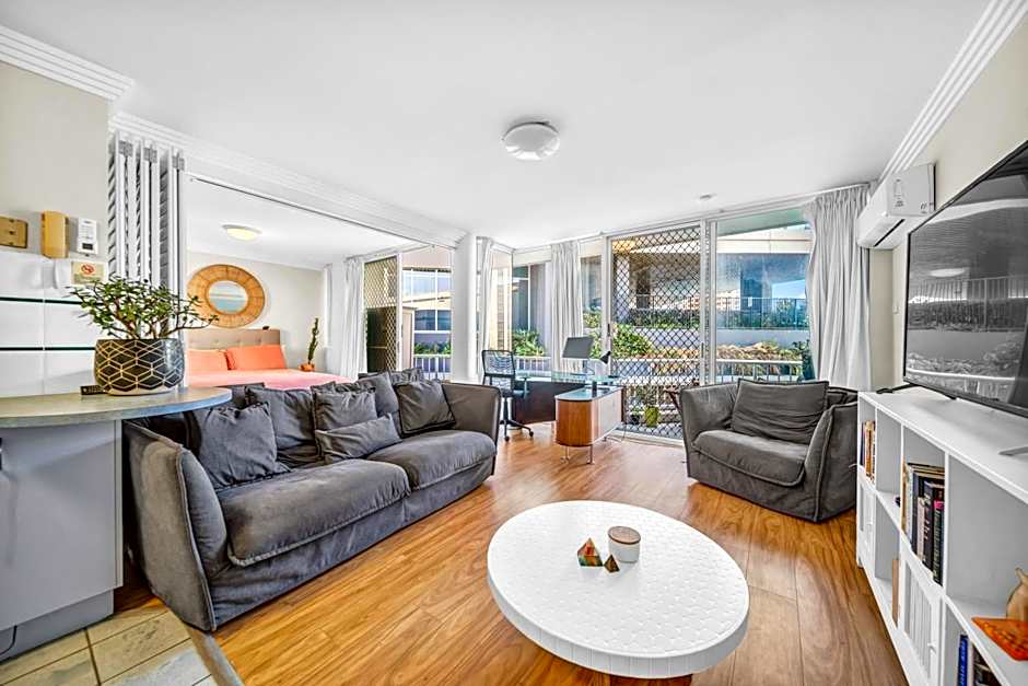 Santa Anne By The Sea