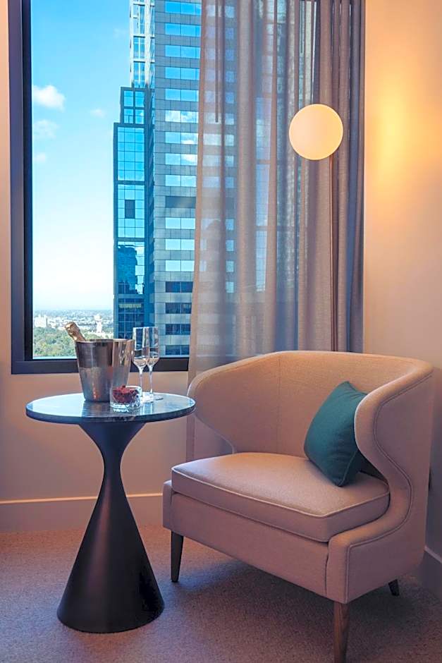 Next Hotel Melbourne, Curio Collection by Hilton