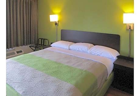 1 KING BED | MOB ACC RI SHWR STE NSMK MICFRIDGE