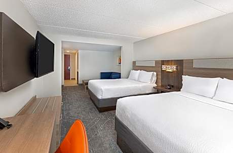 Queen Suite with Two Queen Beds