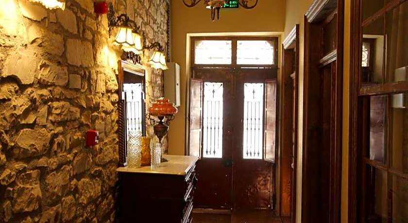 Urla Taş Konak Otel