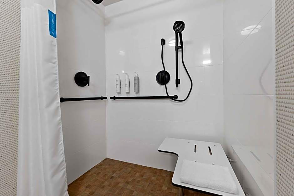 Hampton Inn By Hilton & Suites Lake George, NY