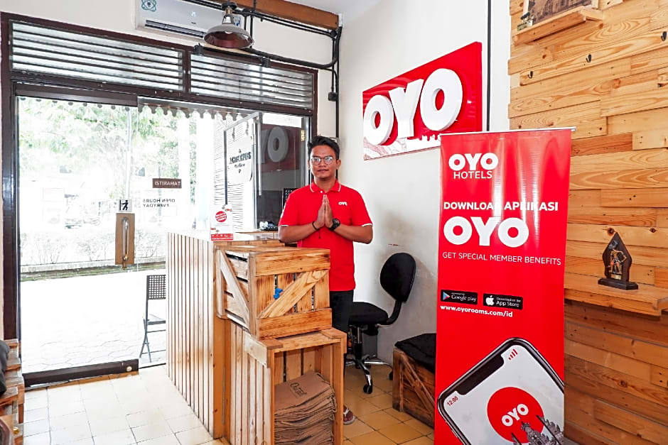 OYO 422 Achterhuis Residence