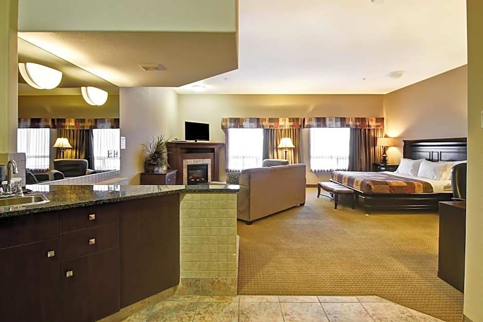 Photo 1 of 4 of 1 King Bed Suite, Jacuzzi®