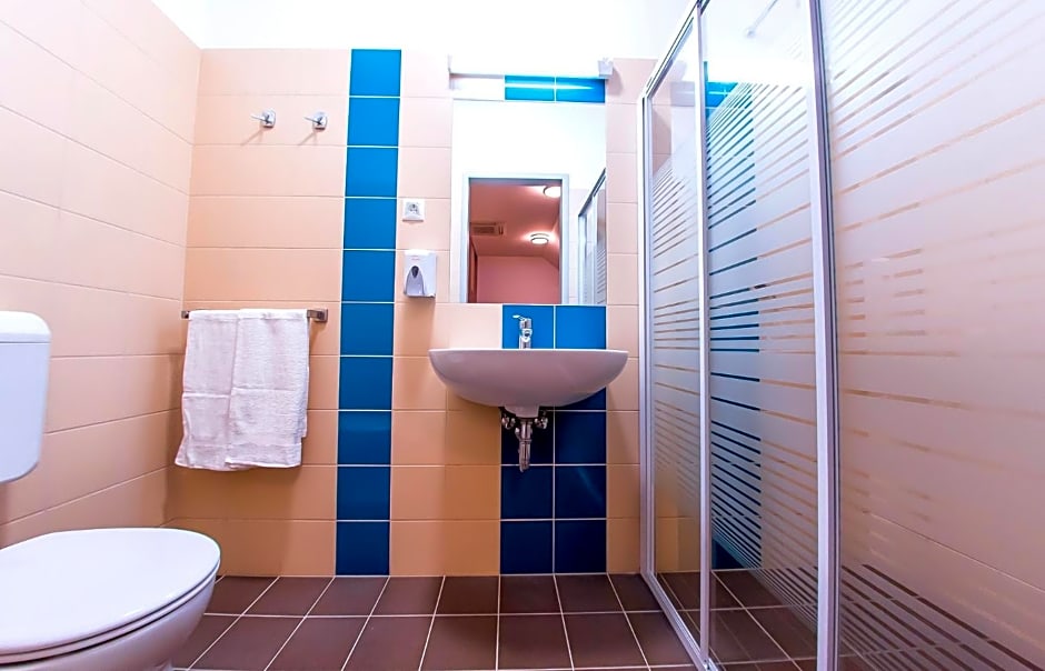 CVSE Clubház és Panzió